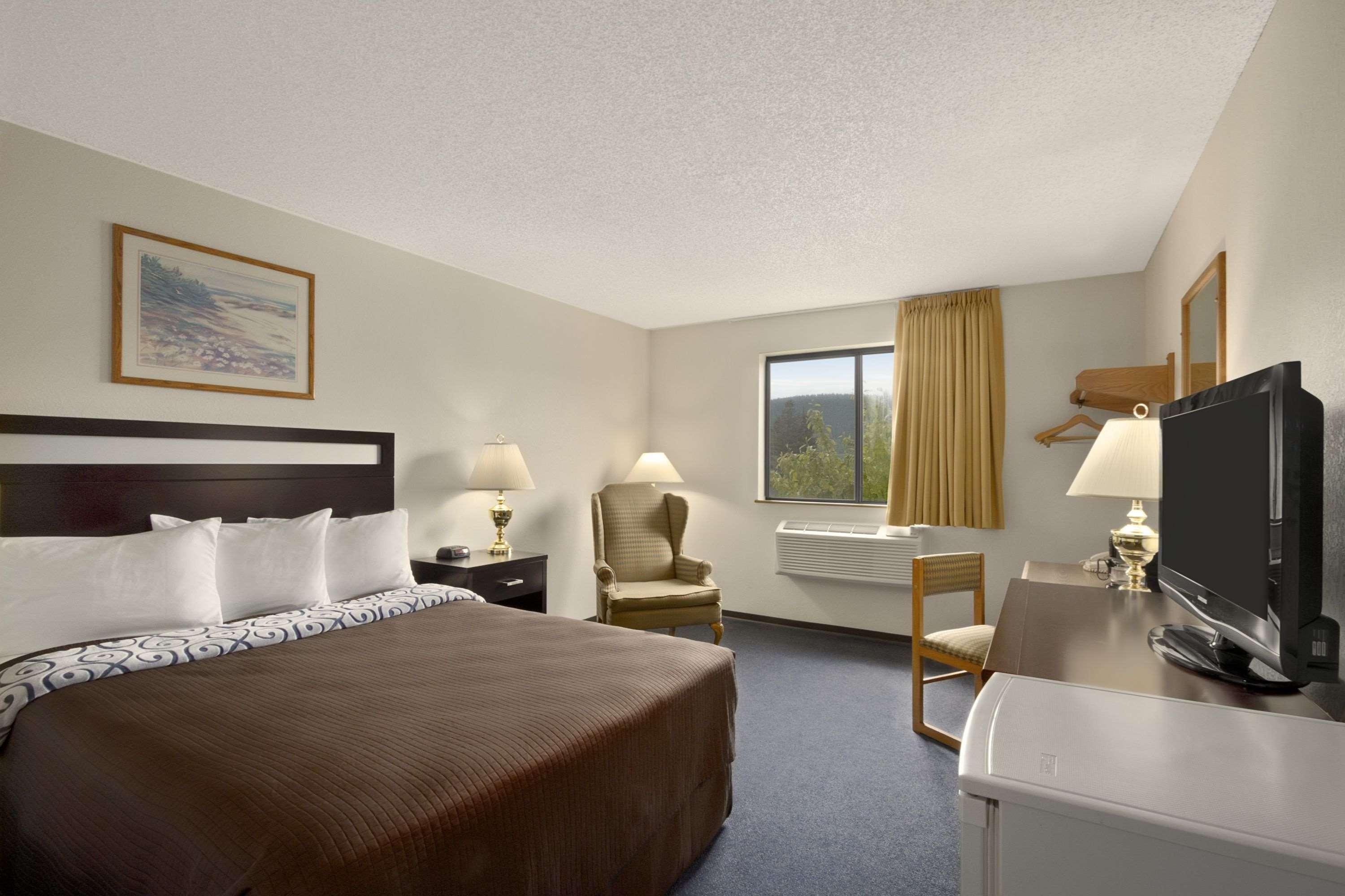 Super 8 By Wyndham Williams Lake Bc Exterior foto