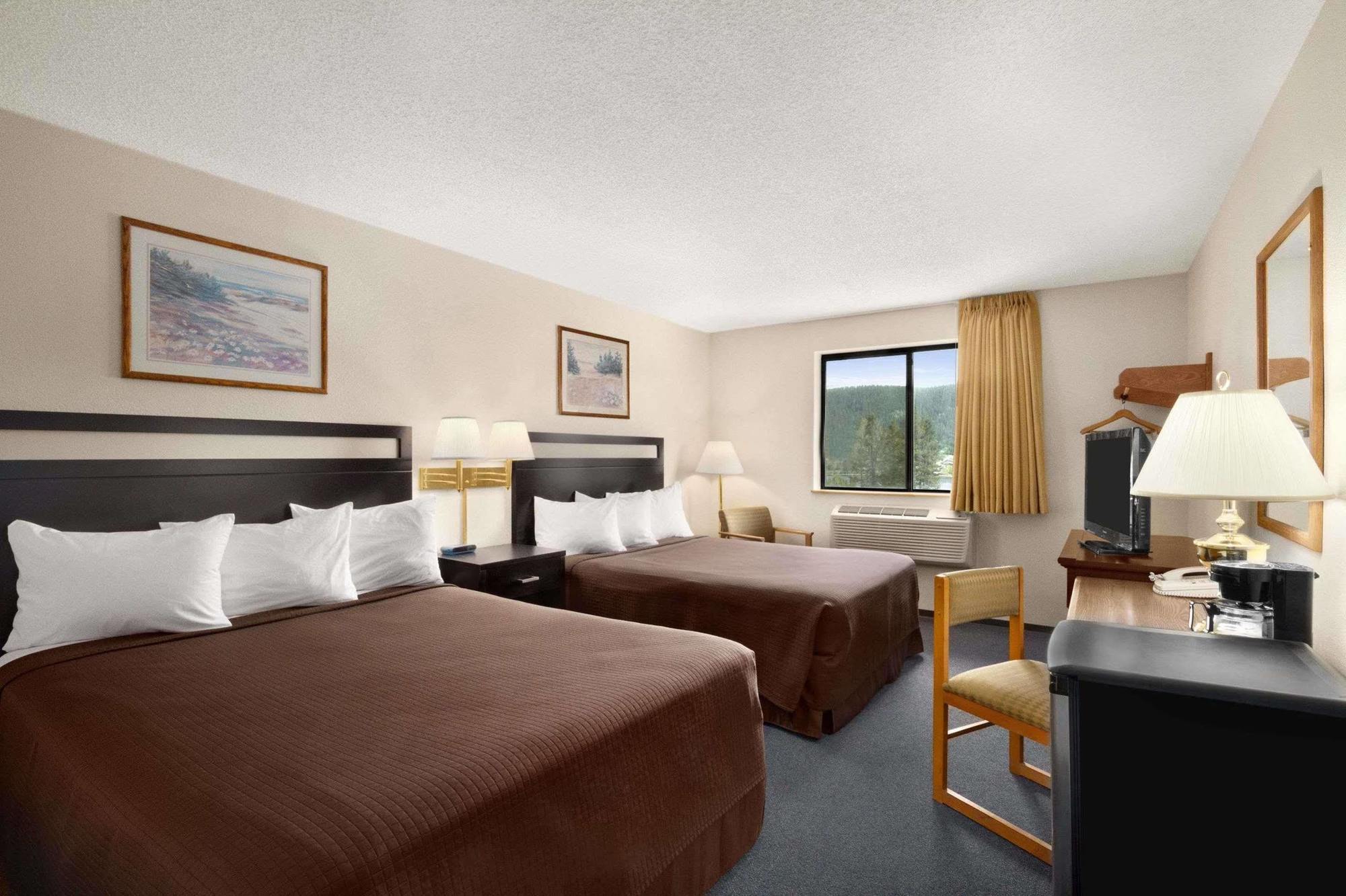 Super 8 By Wyndham Williams Lake Bc Exterior foto